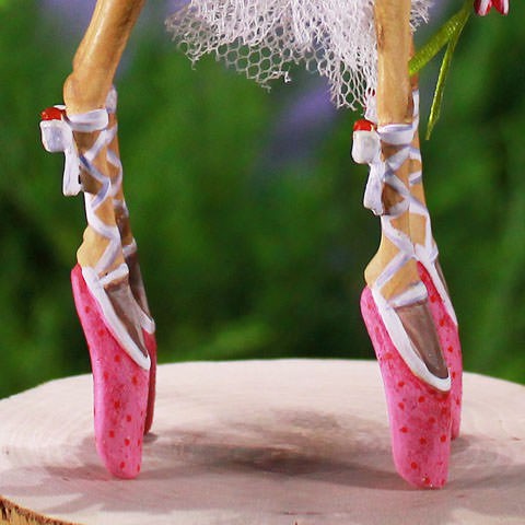 08-30236_dashaway_dancer_orn_feet_cu - Wooden Duck Shoppe