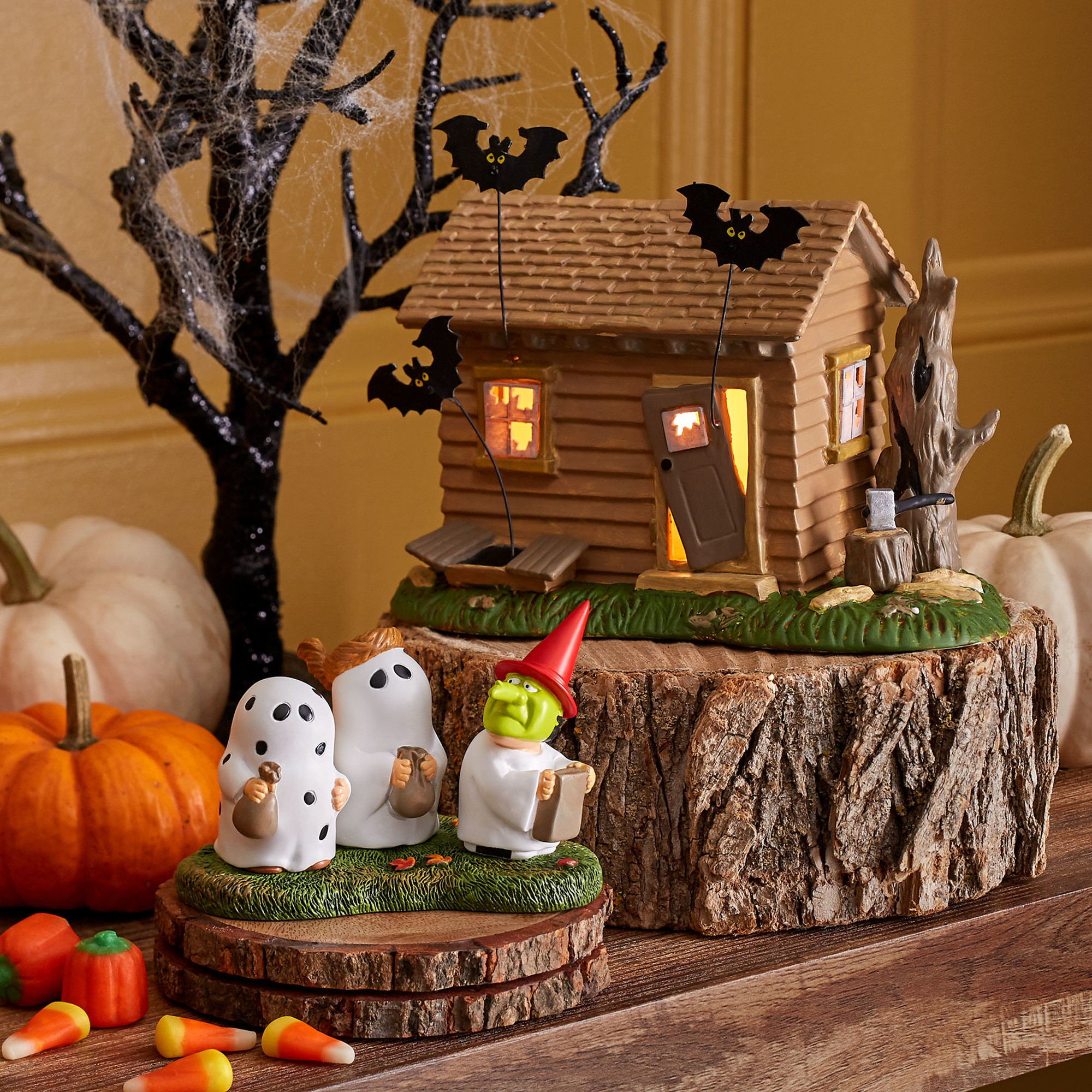 Department 56 - Peanuts Village